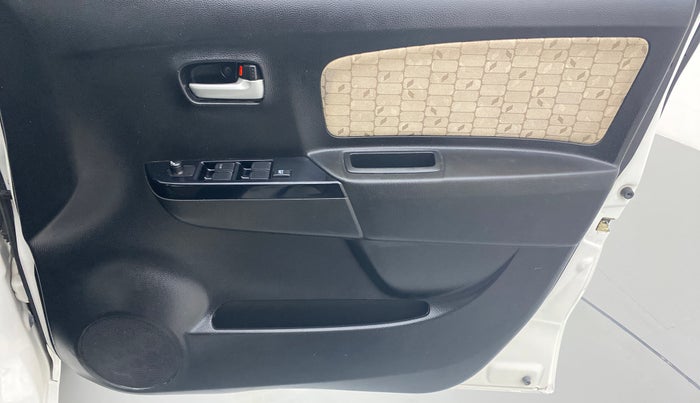2017 Maruti Wagon R 1.0 VXI, Petrol, Manual, 27,939 km, Driver Side Door Panels Control