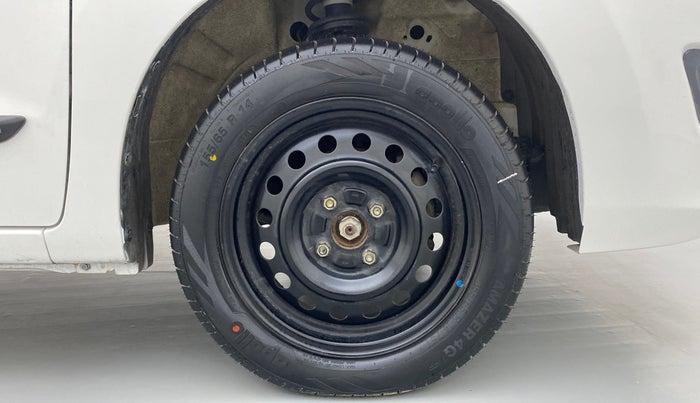 2017 Maruti Wagon R 1.0 VXI, Petrol, Manual, 27,939 km, Right Front Wheel