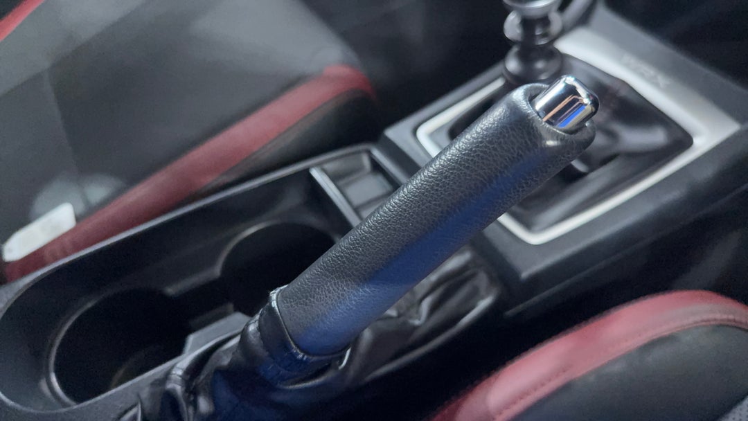 2017 Subaru WRX Premium (AWD), Manual, 132783 km, Handbrake