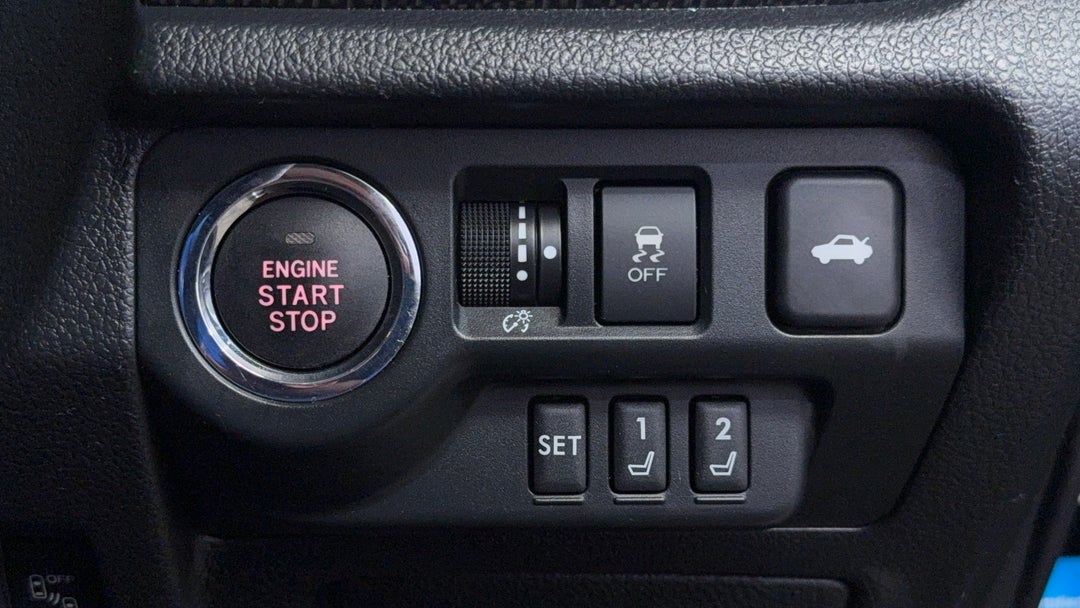 2017 Subaru WRX Premium (AWD), Manual, 132783 km, Utility Switches/Buttons