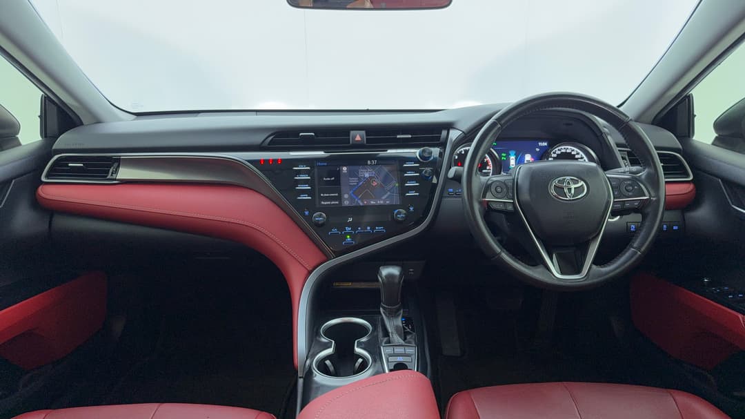 2019 Toyota Camry Sx, Automatic, 86273 km, Dashboard View