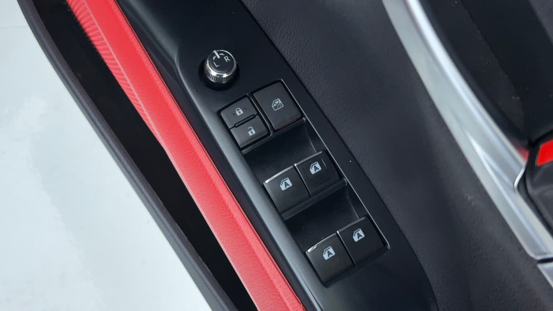 2019 Toyota Camry Sx, Automatic, 86273 km, Drivers Side Door Panel Controls