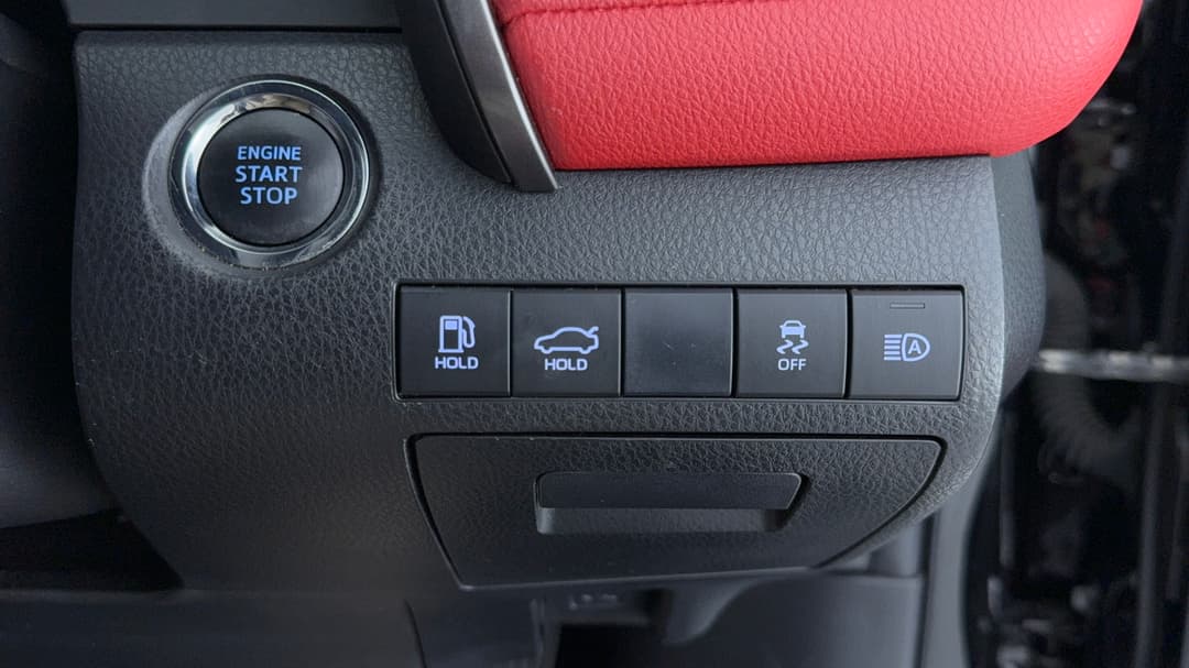 2019 Toyota Camry Sx, Automatic, 86273 km, Utility Switches/Buttons