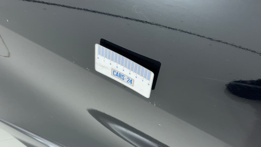 2019 Toyota Camry Sx, Automatic, 86273 km, Doors Rear RHS Scratch