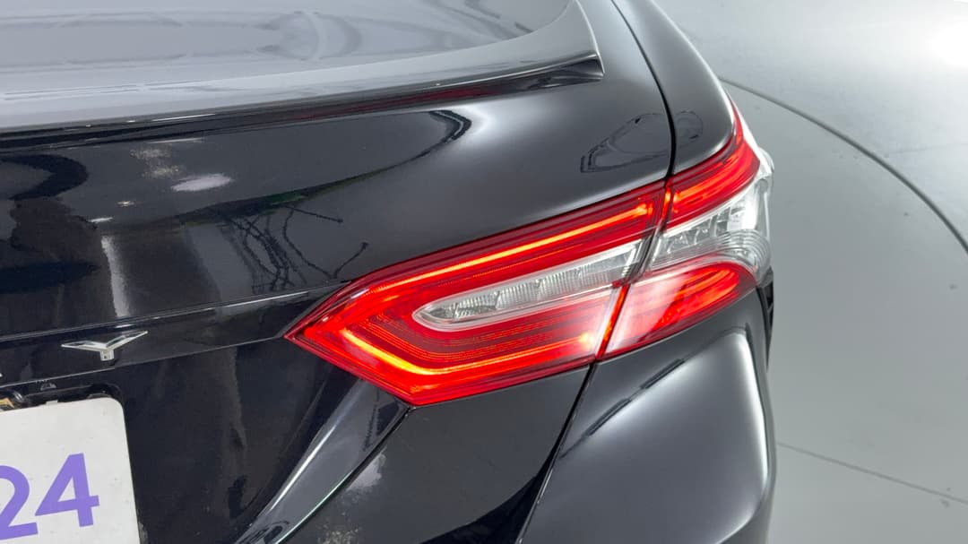 2019 Toyota Camry Sx, Automatic, 86273 km, Badge (Boot Right Side)