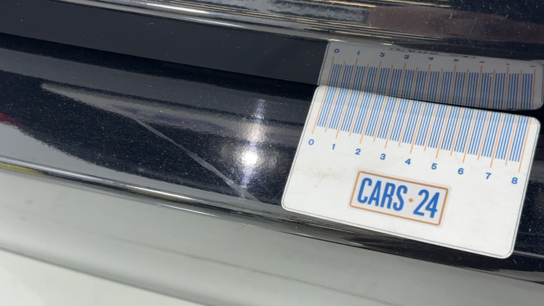 2019 Toyota Camry Sx, Automatic, 86273 km, Bumper Rear Scratch
