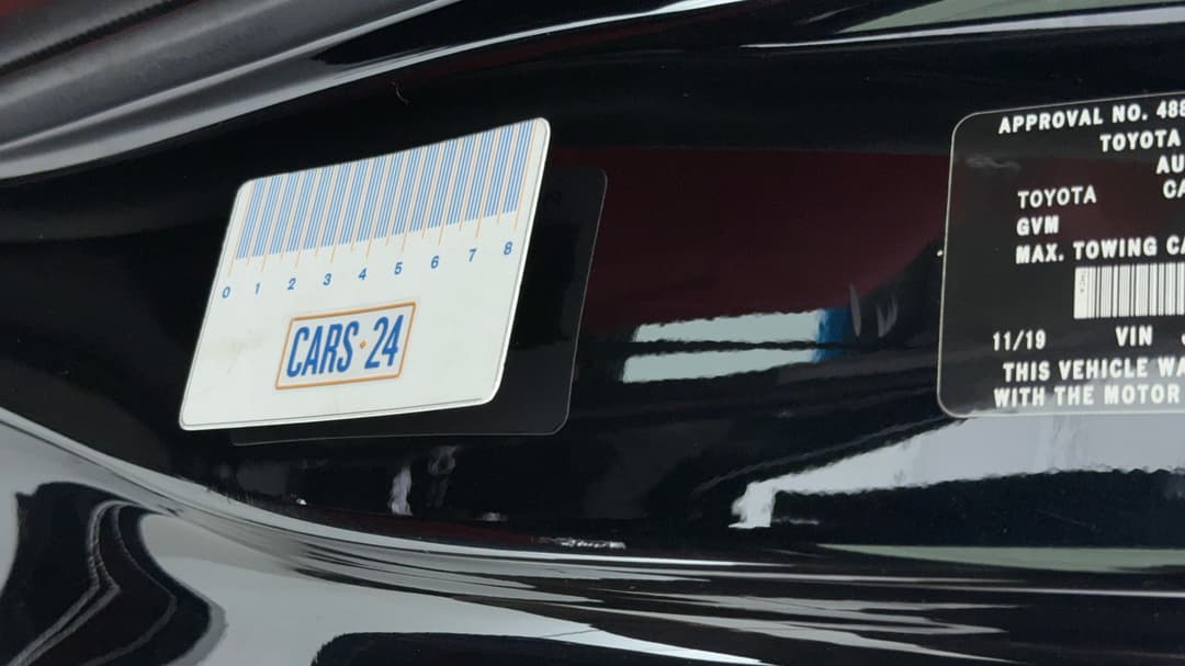 2019 Toyota Camry Sx, Automatic, 86273 km, Door Sills Rear LHS Scratch