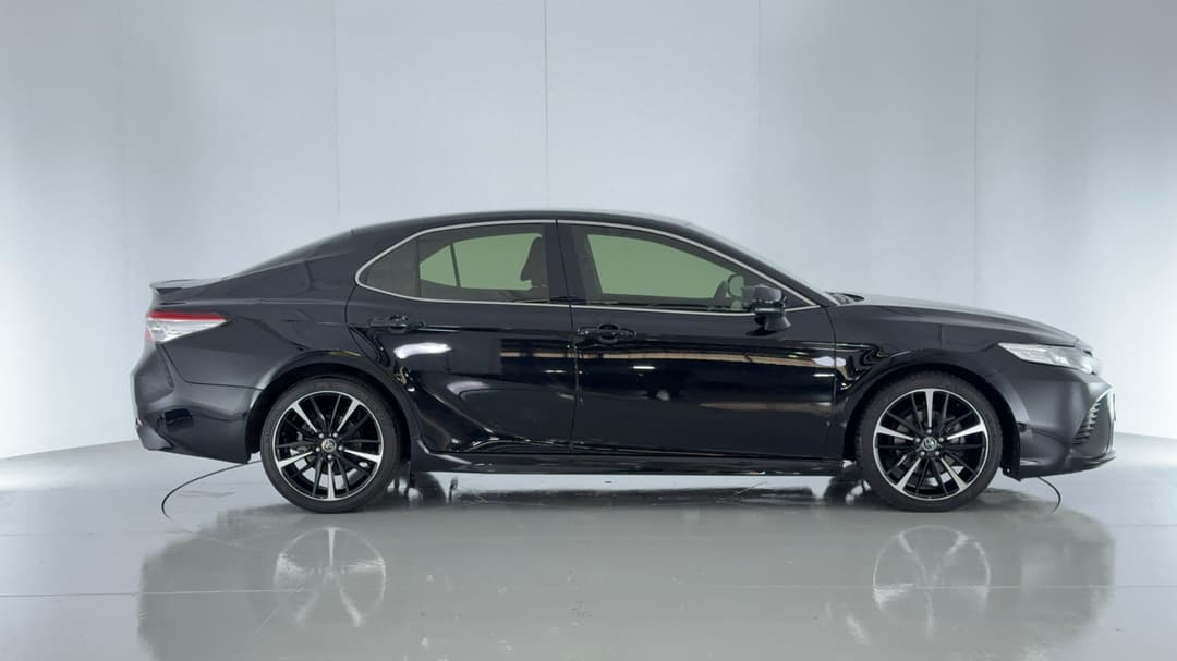 2019 Toyota Camry Sx, Automatic, 86273 km, Right Side View