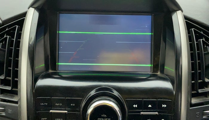 2019 Mahindra XUV500 W7 AT, Diesel, Automatic, 36,821 km, Infotainment system - Reverse camera not working