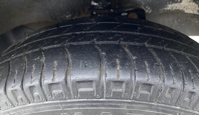 2019 Maruti Eeco 5 STR WITH AC PLUSHTR, Petrol, Manual, 38,705 km, Right Front Tyre Tread