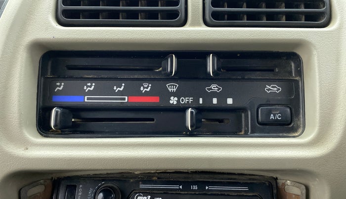 2019 Maruti Eeco 5 STR WITH AC PLUSHTR, Petrol, Manual, 38,705 km, AC Unit - Directional switch has minor damage