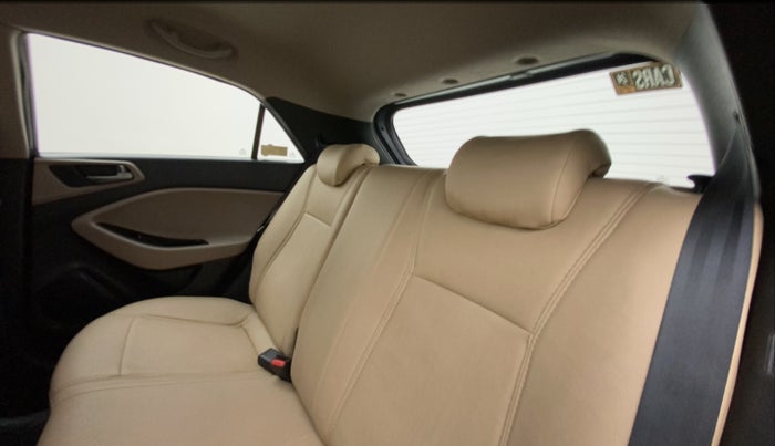 2016 Hyundai Elite i20 ASTA 1.2 (O), Petrol, Manual, 55,254 km, Right Side Rear Door Cabin