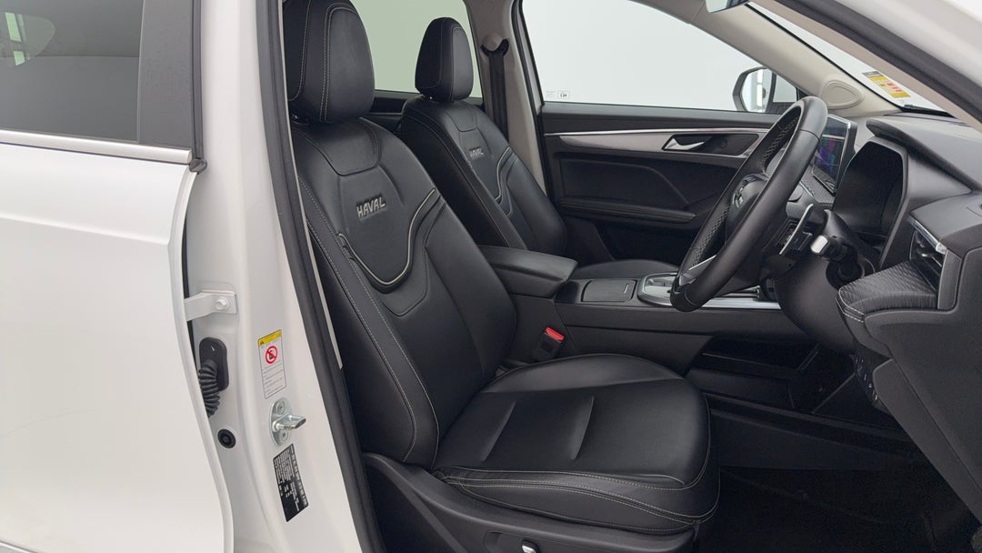 2022 GWM Haval Jolion Lux, Automatic, 53071 km, Right Side Front Door Cabin View