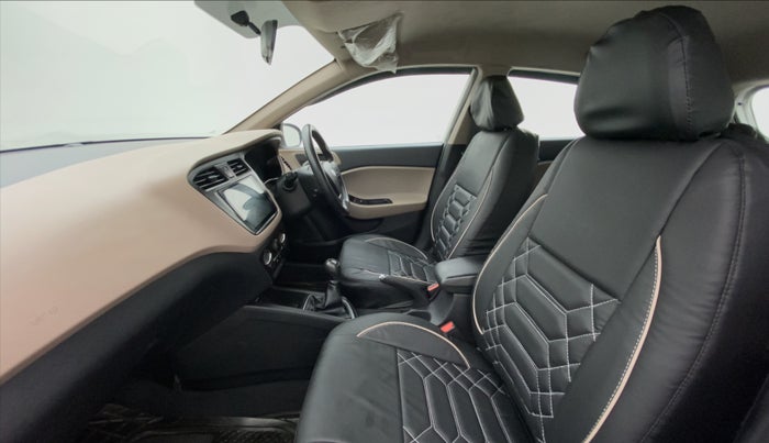 2017 Hyundai Elite i20 Magna Executive 1.2, Petrol, Manual, 40,306 km, Right Side Front Door Cabin