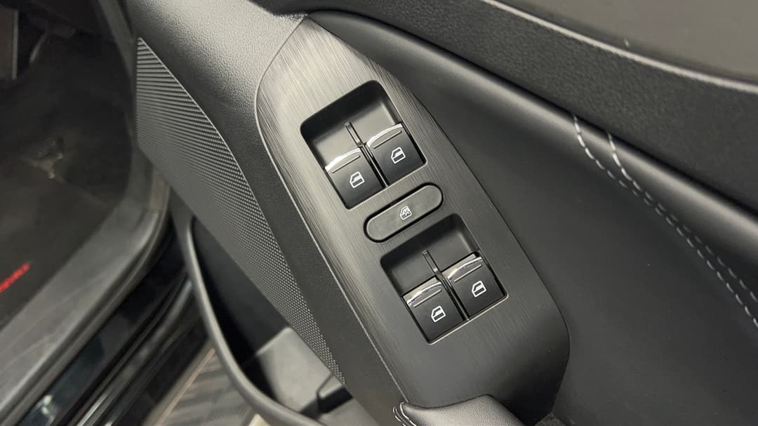 2022 GWM Ute Cannon-l (4x4), Automatic, 23026 km, Drivers Side Door Panel Controls