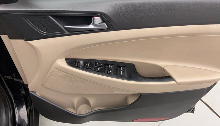 2017 Hyundai Tucson 2WD AT GLS DIESEL, Diesel, Automatic, 64,801 km, Driver Side Door Panels Control