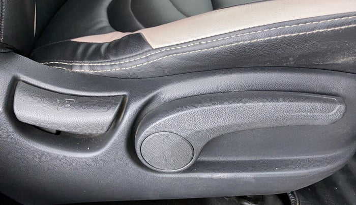 2015 Hyundai Creta 1.6 S, Petrol, Manual, 40,947 km, Driver Side Adjustment Panel