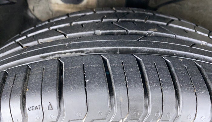 2015 Hyundai Creta 1.6 S, Petrol, Manual, 40,947 km, Left Front Tyre Tread