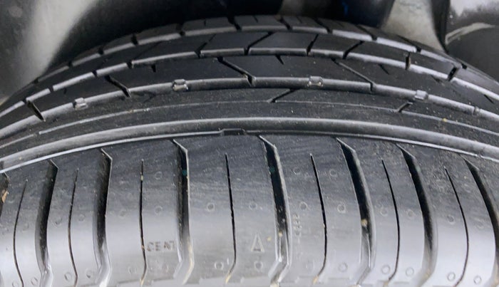 2015 Hyundai Creta 1.6 S, Petrol, Manual, 40,947 km, Left Rear Tyre Tread