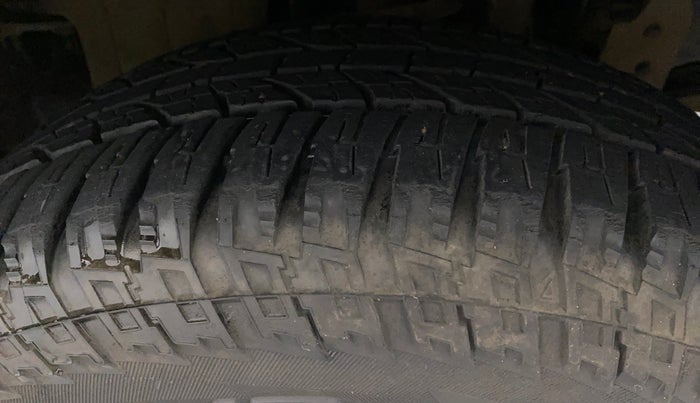 2019 Mahindra Scorpio S5, Diesel, Manual, 68,797 km, Left Front Tyre Tread