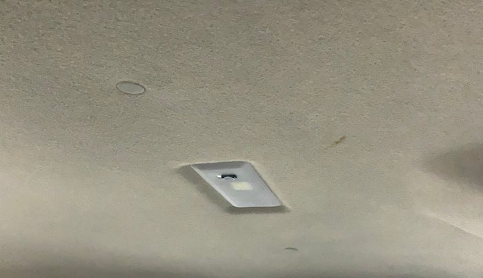 2019 Mahindra Scorpio S5, Diesel, Manual, 68,797 km, Ceiling - Roof light/s not working