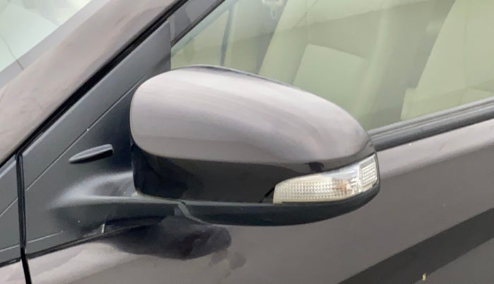 2020 Toyota YARIS G MT, Petrol, Manual, 41,032 km, Left rear-view mirror - Indicator light has minor damage