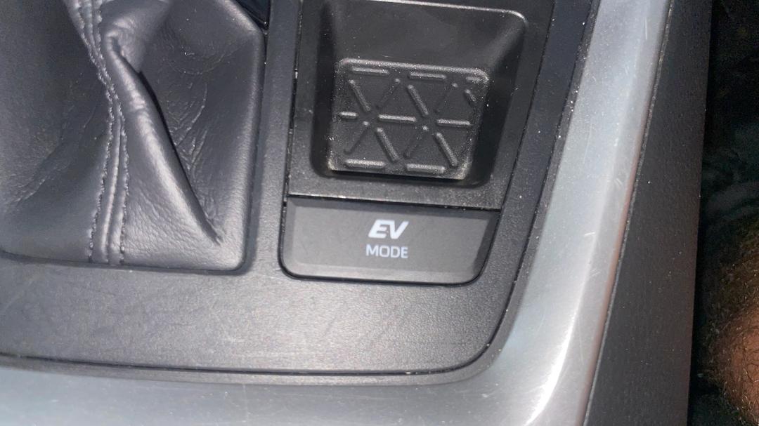 2023 Toyota RAV4 Gx (2WD) Hybrid, Automatic, 47607 km, Utility Switches/Buttons