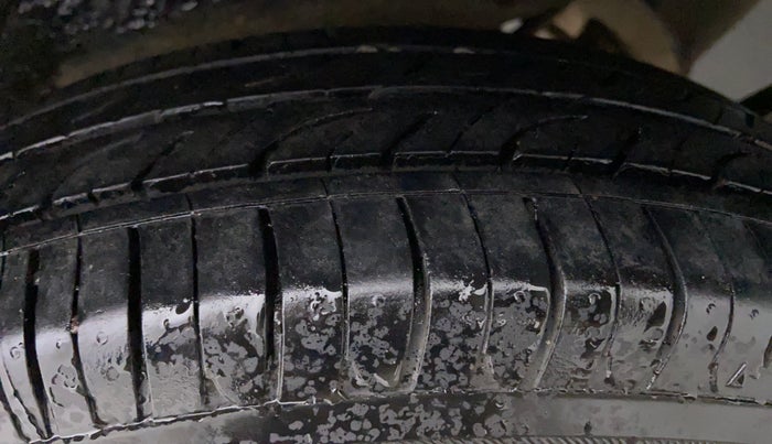 2018 Maruti Wagon R 1.0 LXI CNG, CNG, Manual, 51,162 km, Left Rear Tyre Tread