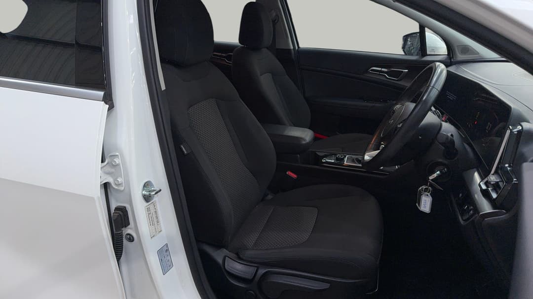 2022 Kia Sportage Sx (FWD), Automatic, 65722 km, Right Side Front Door Cabin View