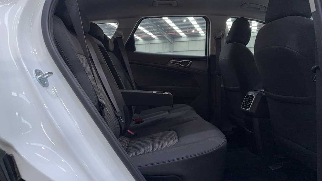 2022 Kia Sportage Sx (FWD), Automatic, 65722 km, Right Side Rear Door Cabin View