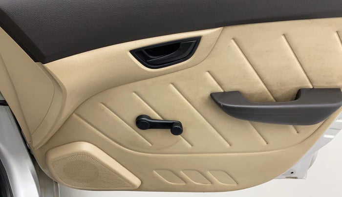 2014 Hyundai Eon D-LITE+, Petrol, Manual, 28,039 km, Driver Side Door Panels Control
