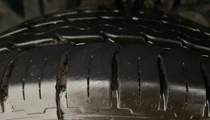 2017 Ford Ecosport TREND+ 1.5L DIESEL, Diesel, Manual, 65,447 km, Left Front Tyre Tread