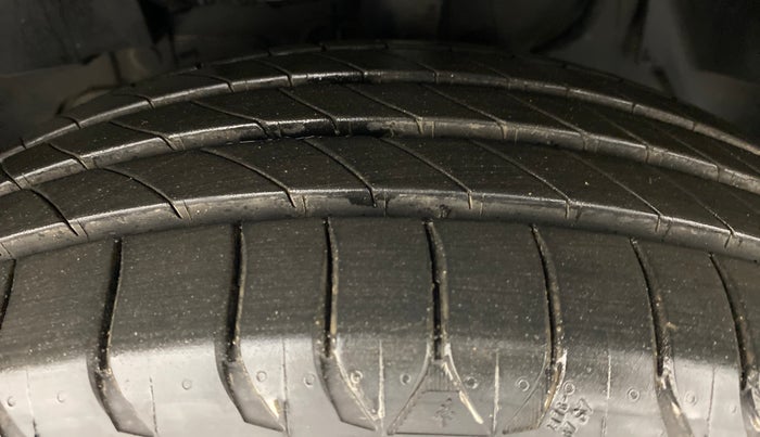2019 Tata NEXON XM 1.5, Diesel, Manual, 70,862 km, Left Front Tyre Tread