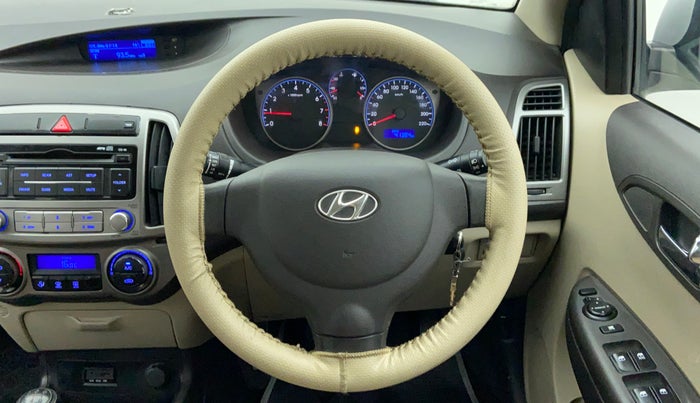 2013 Hyundai i20 MAGNA O 1.2, Petrol, Manual, 41,362 km, Steering Wheel Close Up