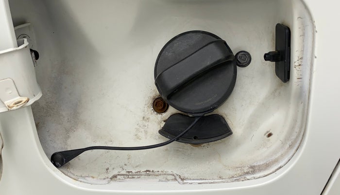 2016 Maruti Celerio ZXI AMT, Petrol, Automatic, 73,168 km, Left quarter panel - Fuel lid lock has slight discoloration