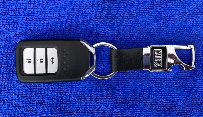 2018 Honda City V CVT, CNG, Automatic, 91,698 km, Key Close Up
