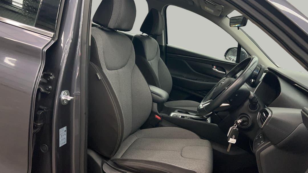 2023 Hyundai Santa Fe Crdi (AWD), Automatic, 50724 km, Right Side Front Door Cabin View
