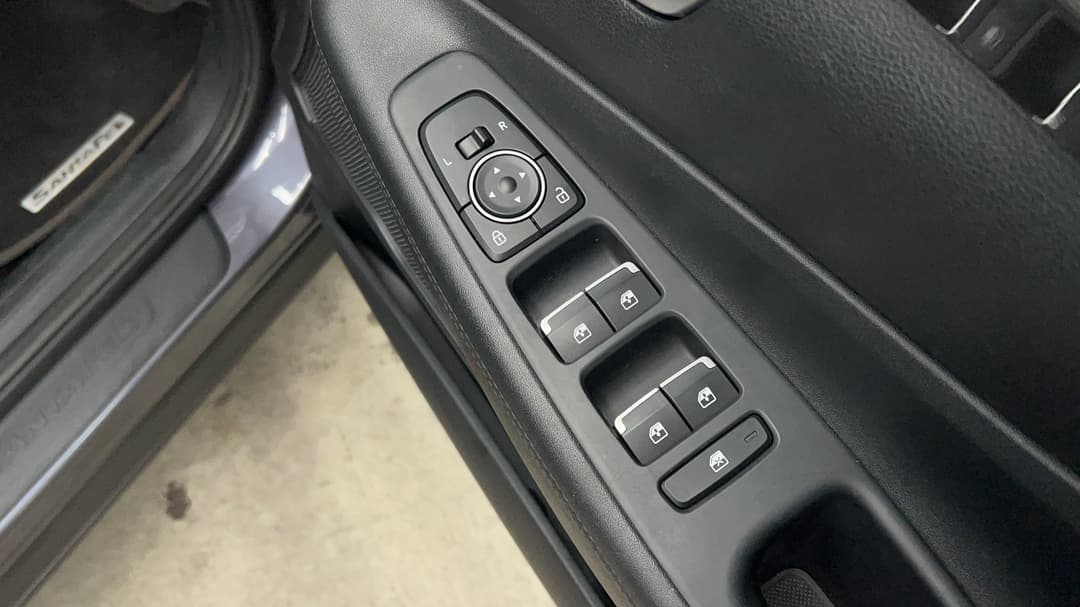 2023 Hyundai Santa Fe Crdi (AWD), Automatic, 50724 km, Drivers Side Door Panel Controls