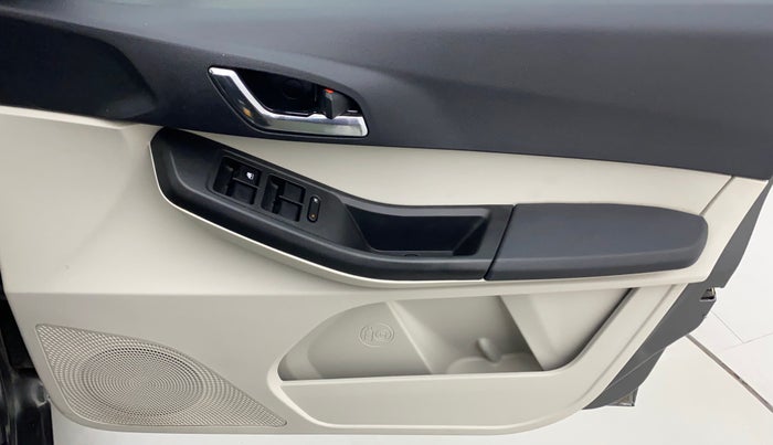 2022 Tata Tiago XZ PLUS CNG, CNG, Manual, 22,704 km, Driver Side Door Panels Control