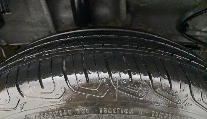 2022 Tata Tiago XZ PLUS CNG, CNG, Manual, 22,704 km, Right Rear Tyre Tread