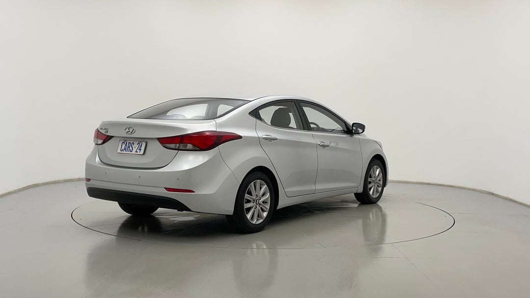 Right Back Diagonal (45- Degree) View