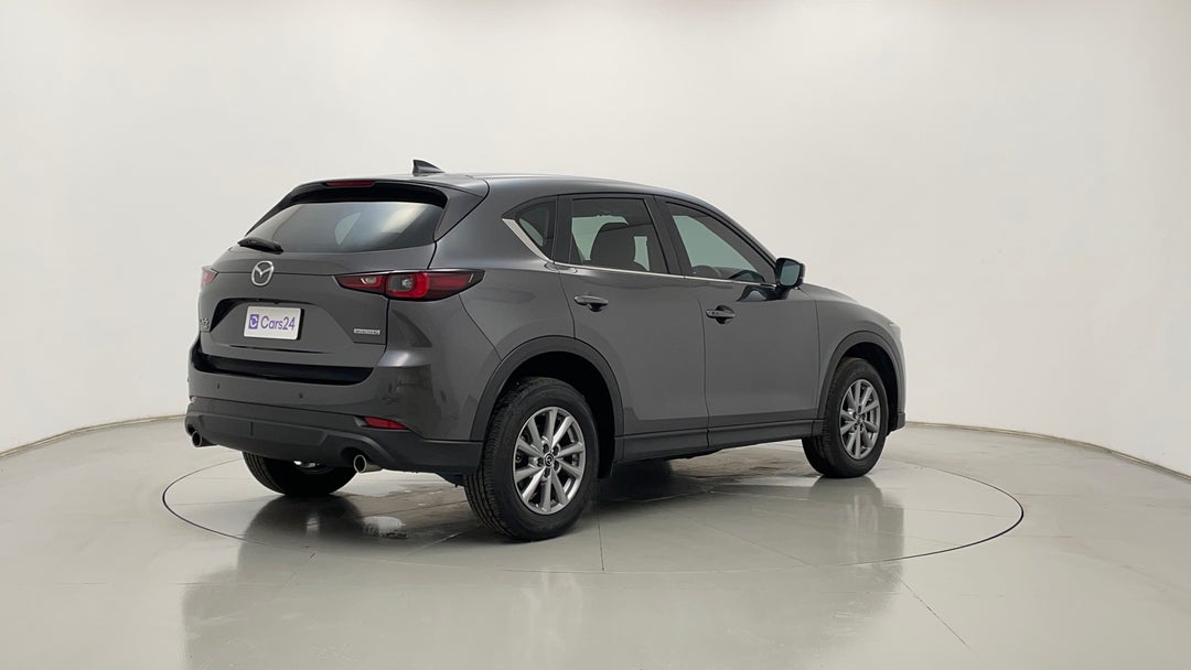 Right Back Diagonal (45- Degree) View