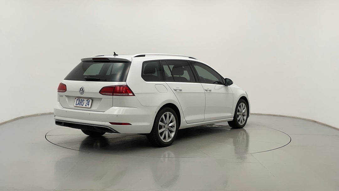 2018 Volkswagen Golf 110 Tsi Comfortline, Automatic, 131359 km, Right Back Diagonal (45- Degree) View