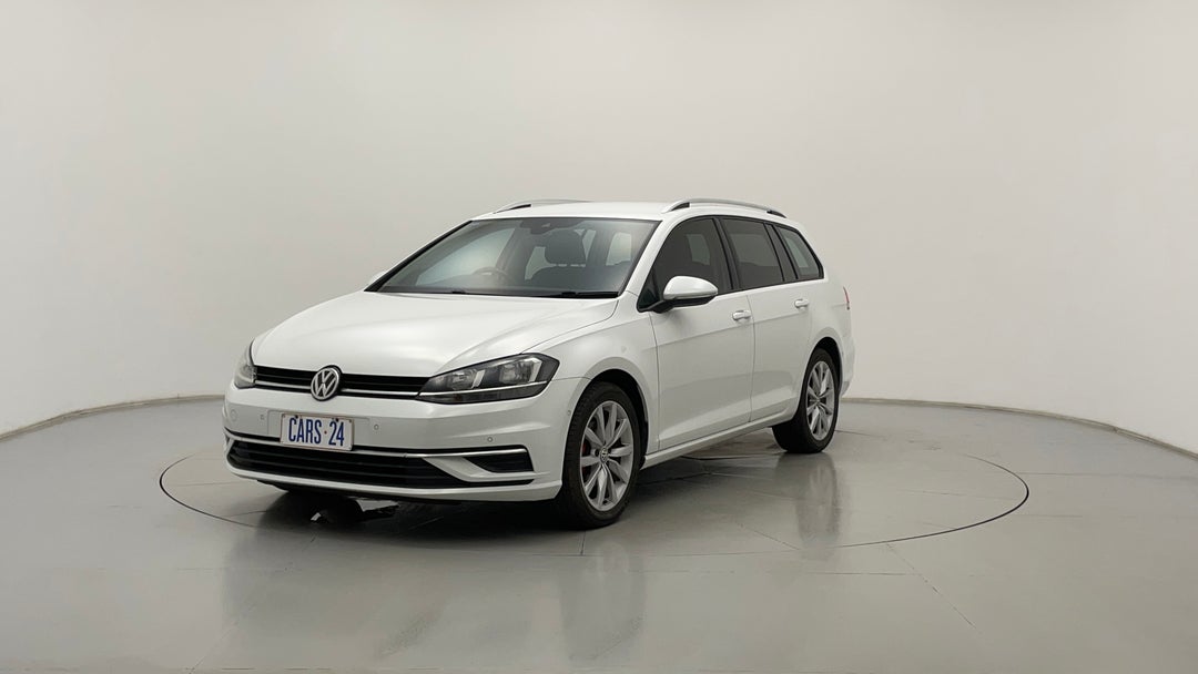 2018 Volkswagen Golf 110 Tsi Comfortline, Automatic, 131359 km, Left Front Diagonal (45- Degree) View