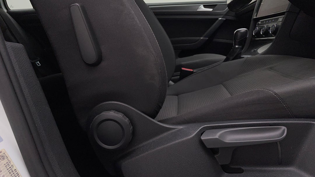 2018 Volkswagen Golf 110 Tsi Comfortline, Automatic, 131359 km, Drivers Side Adjustment Panel