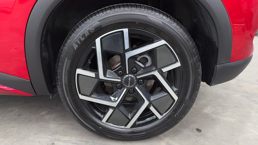 2023 Byd Atto 3 Standard Range, Automatic, 6645 km, Left Rear Wheel