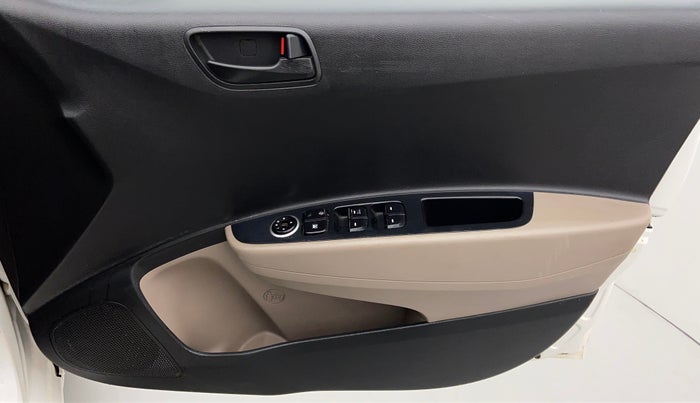 2016 Hyundai Grand i10 MAGNA 1.2 VTVT, Petrol, Manual, 61,467 km, Driver Side Door Panels Control