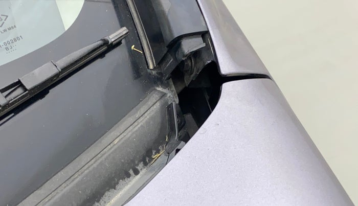 2019 Honda WR-V 1.2L I-VTEC VX MT, CNG, Manual, 73,331 km, Bonnet (hood) - Cowl vent panel has minor damage