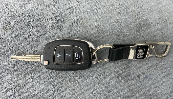 2017 Hyundai Elite i20 ASTA 1.2, Petrol, Manual, 31,450 km, Key Close Up
