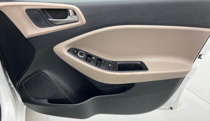 2017 Hyundai Elite i20 ASTA 1.2, Petrol, Manual, 31,450 km, Driver Side Door Panels Control